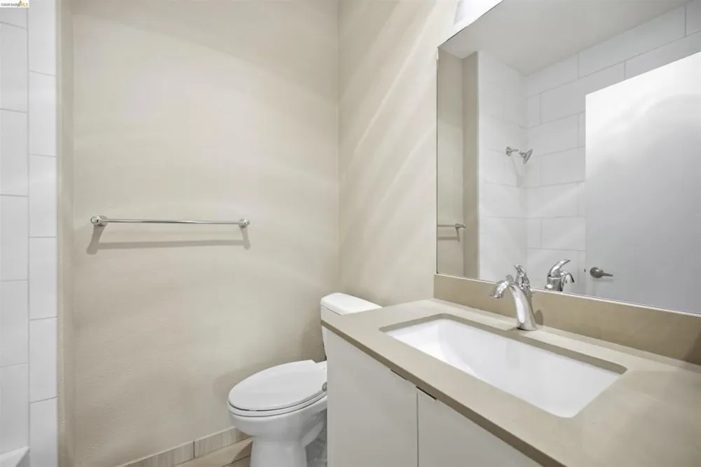 109 Shoreline Ct Richmond, CA 94804