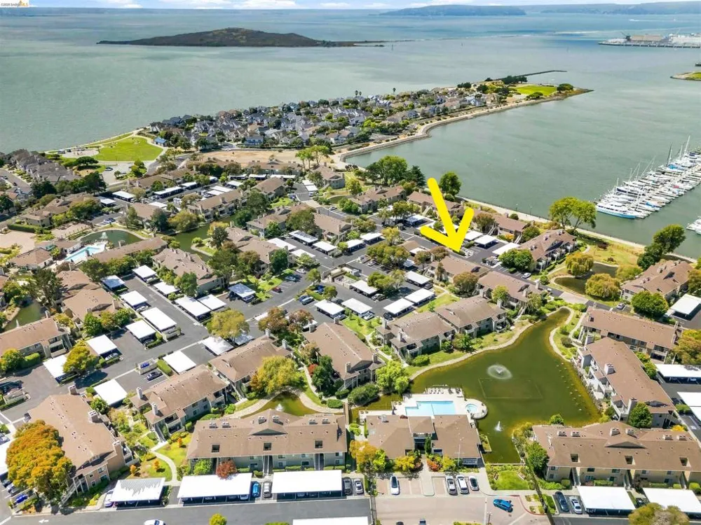 109 Shoreline Ct Richmond, CA 94804