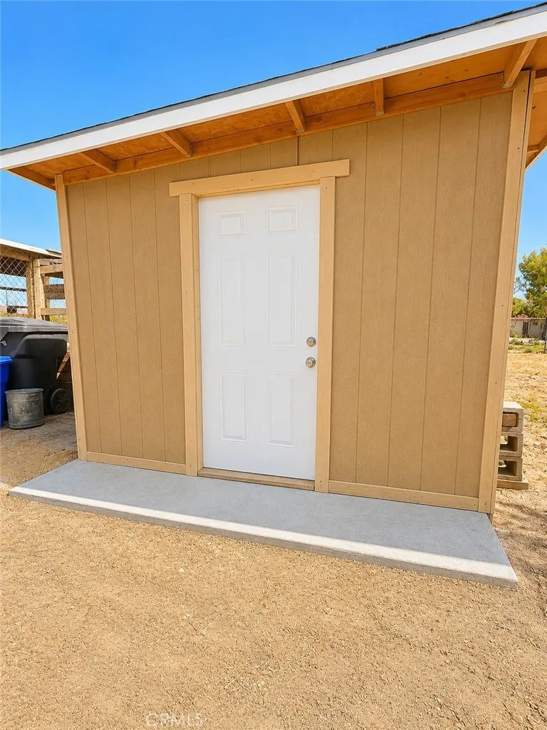 9530 Anza Lucerne Valley, CA 92356