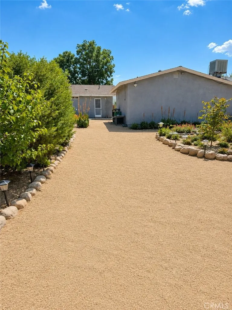 9530 Anza Lucerne Valley, CA 92356
