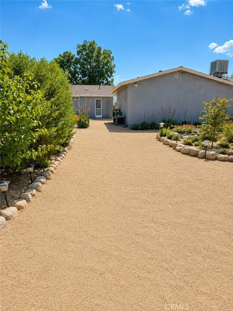 9530 Anza Lucerne Valley, CA 92356