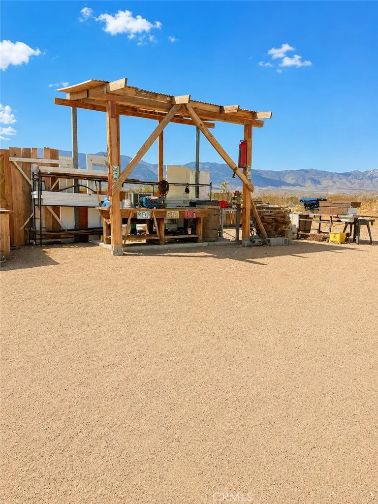 9530 Anza Lucerne Valley, CA 92356
