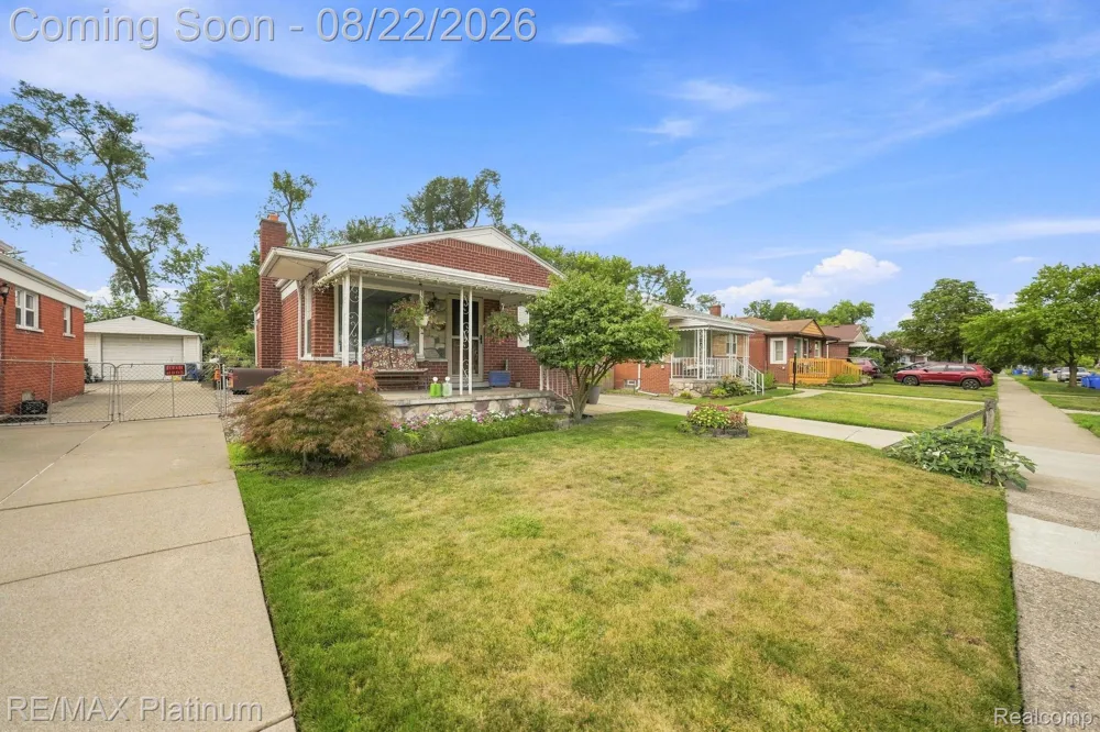 24371 Currier Street Dearborn Heights City, MI 48125