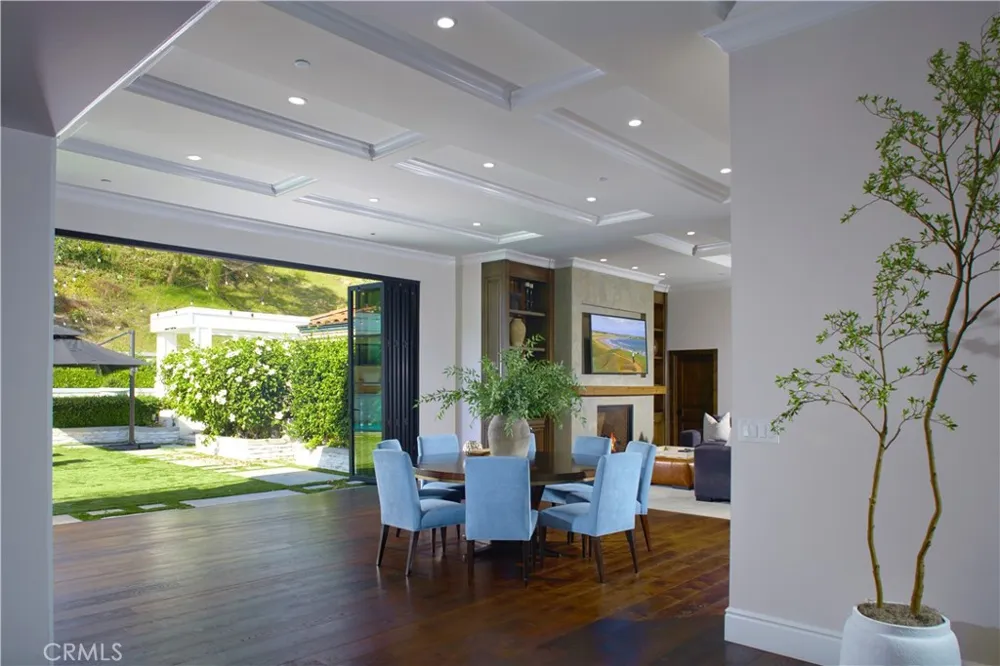 4 Inverness Lane Newport Beach, CA 92660
