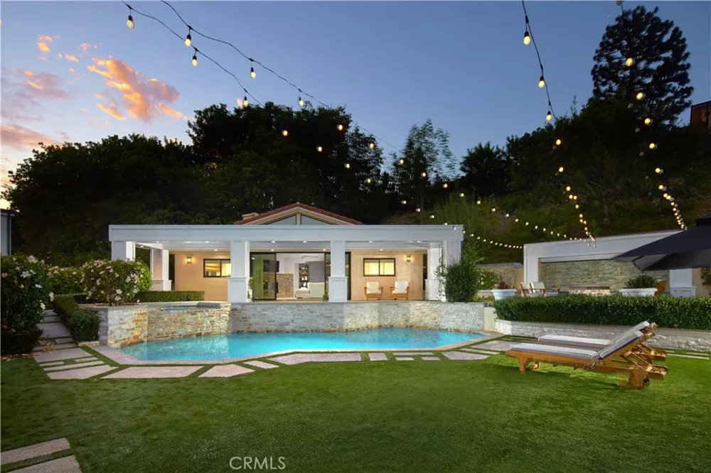 4 Inverness Lane Newport Beach, CA 92660