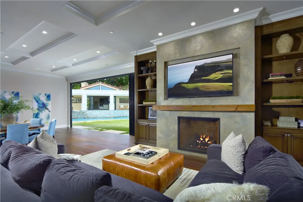 4 Inverness Lane Newport Beach, CA 92660