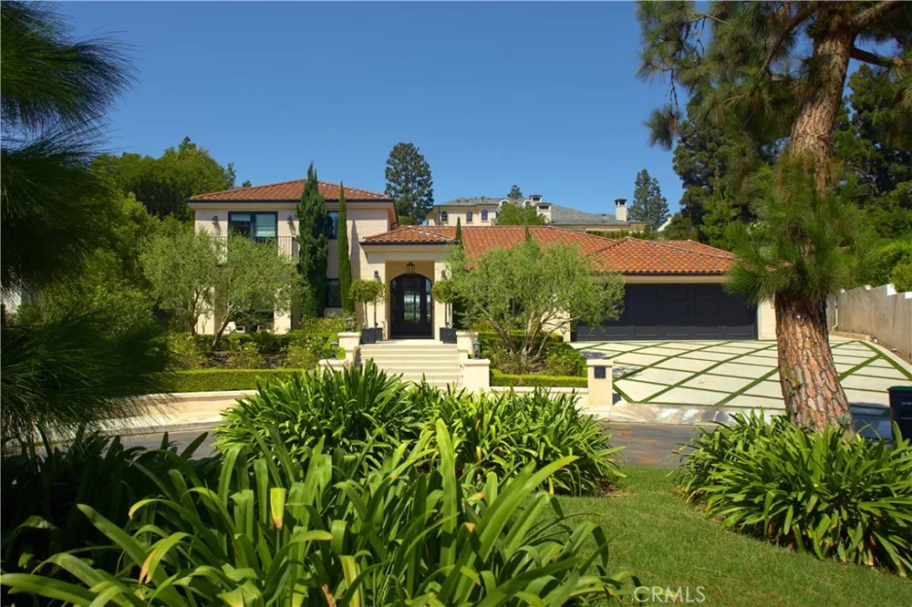 4 Inverness Lane Newport Beach, CA 92660