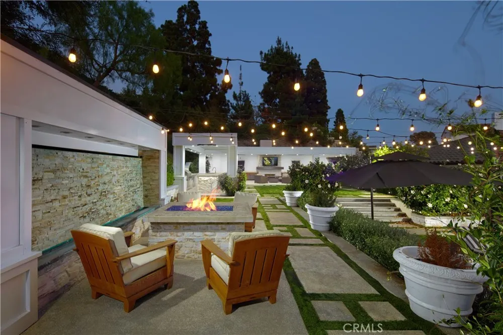 4 Inverness Lane Newport Beach, CA 92660