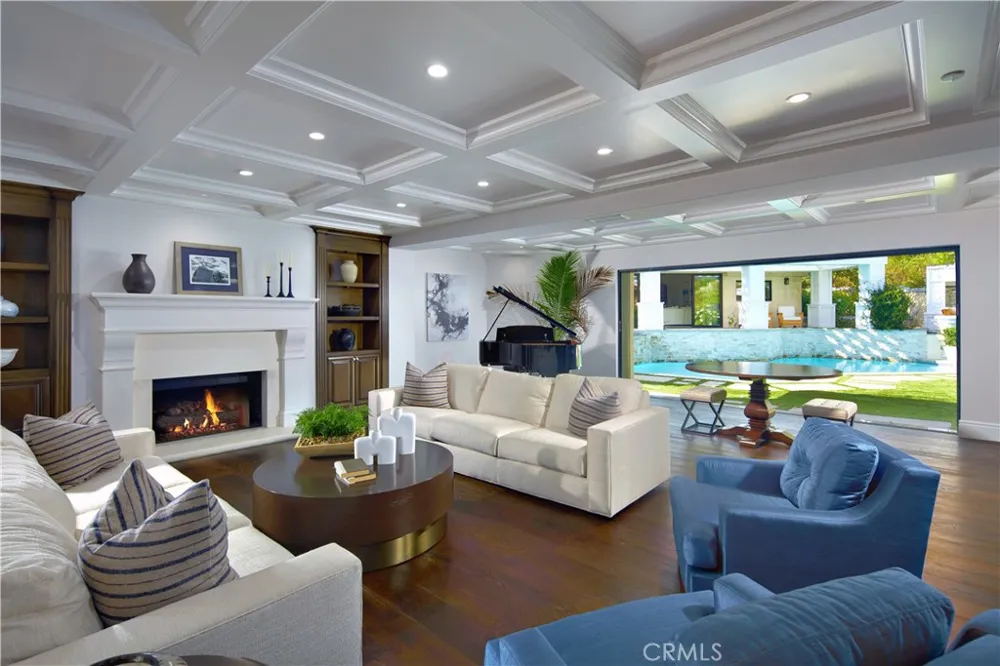 4 Inverness Lane Newport Beach, CA 92660