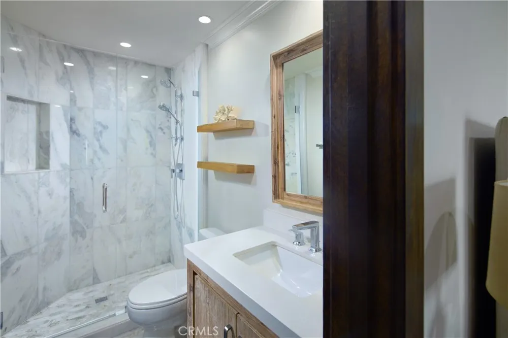 4 Inverness Lane Newport Beach, CA 92660