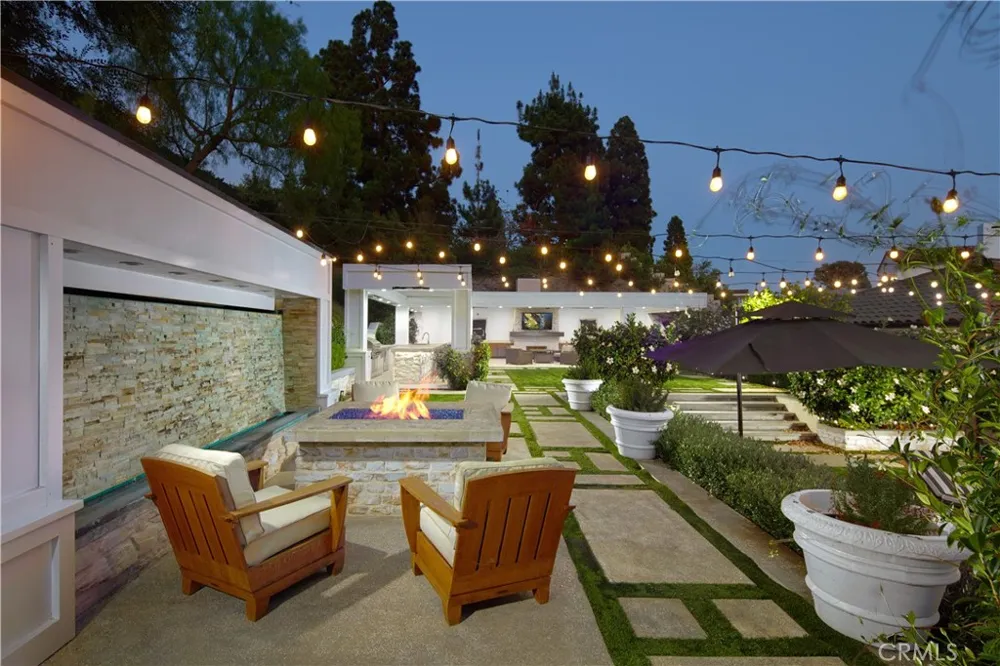 4 Inverness Lane Newport Beach, CA 92660