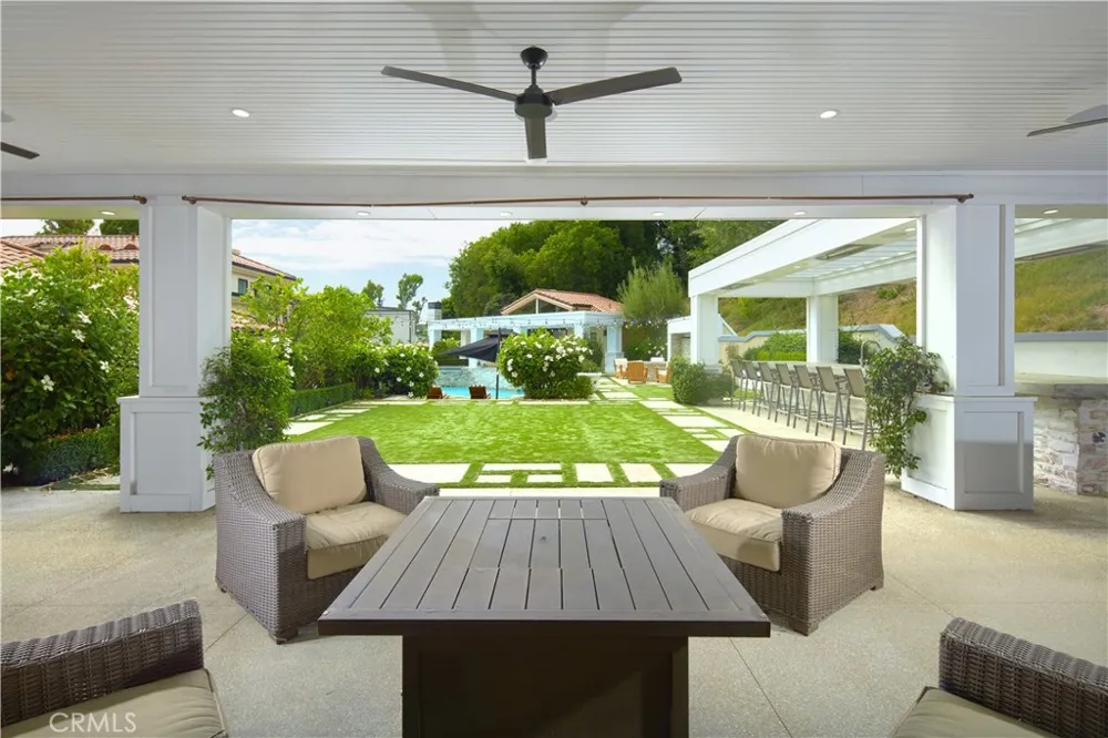 4 Inverness Lane Newport Beach, CA 92660