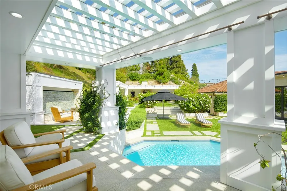 4 Inverness Lane Newport Beach, CA 92660