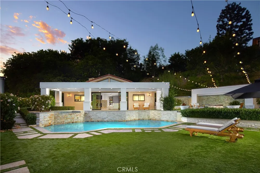 4 Inverness Lane Newport Beach, CA 92660