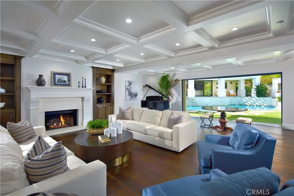 4 Inverness Lane Newport Beach, CA 92660