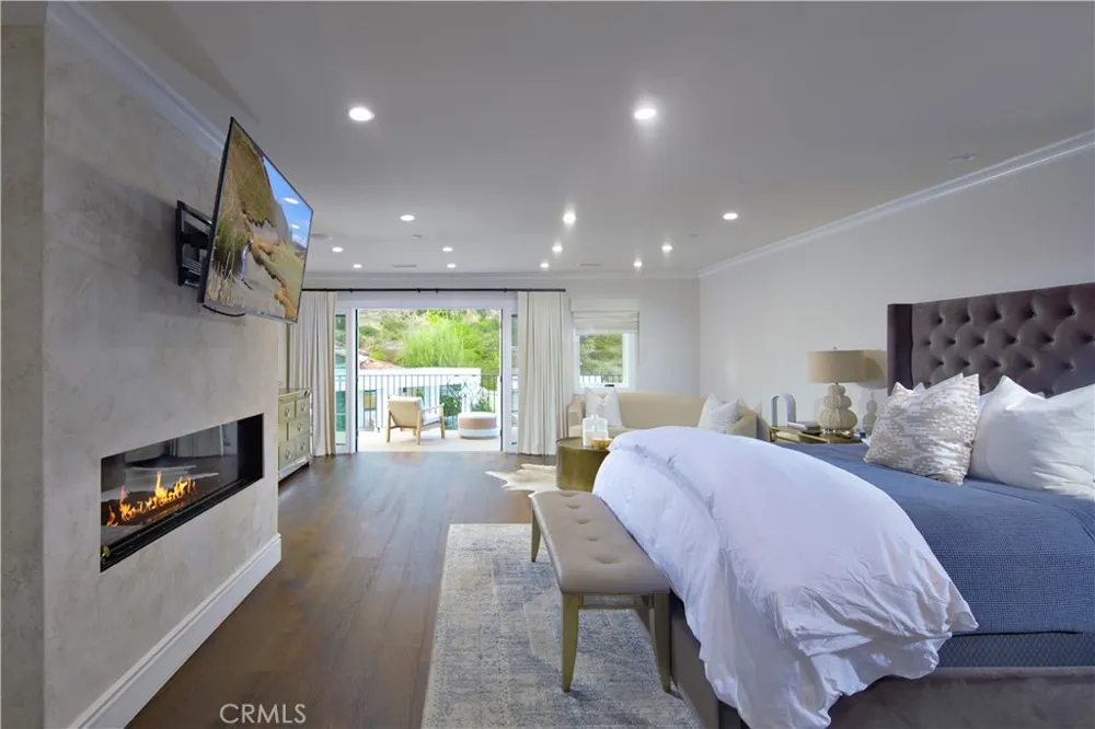 4 Inverness Lane Newport Beach, CA 92660