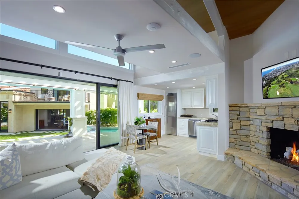 4 Inverness Lane Newport Beach, CA 92660