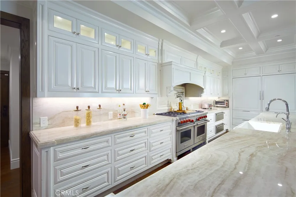 4 Inverness Lane Newport Beach, CA 92660