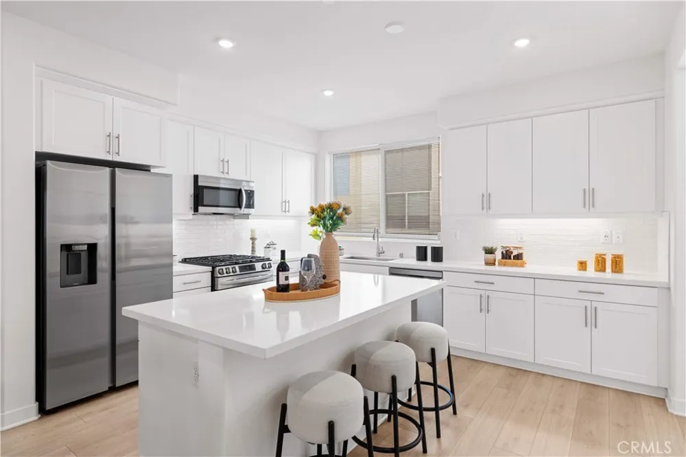 1816 E 1st #440 Santa Ana, CA 92705