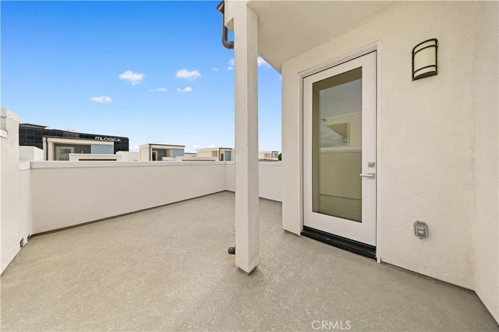 1816 E 1st #440 Santa Ana, CA 92705