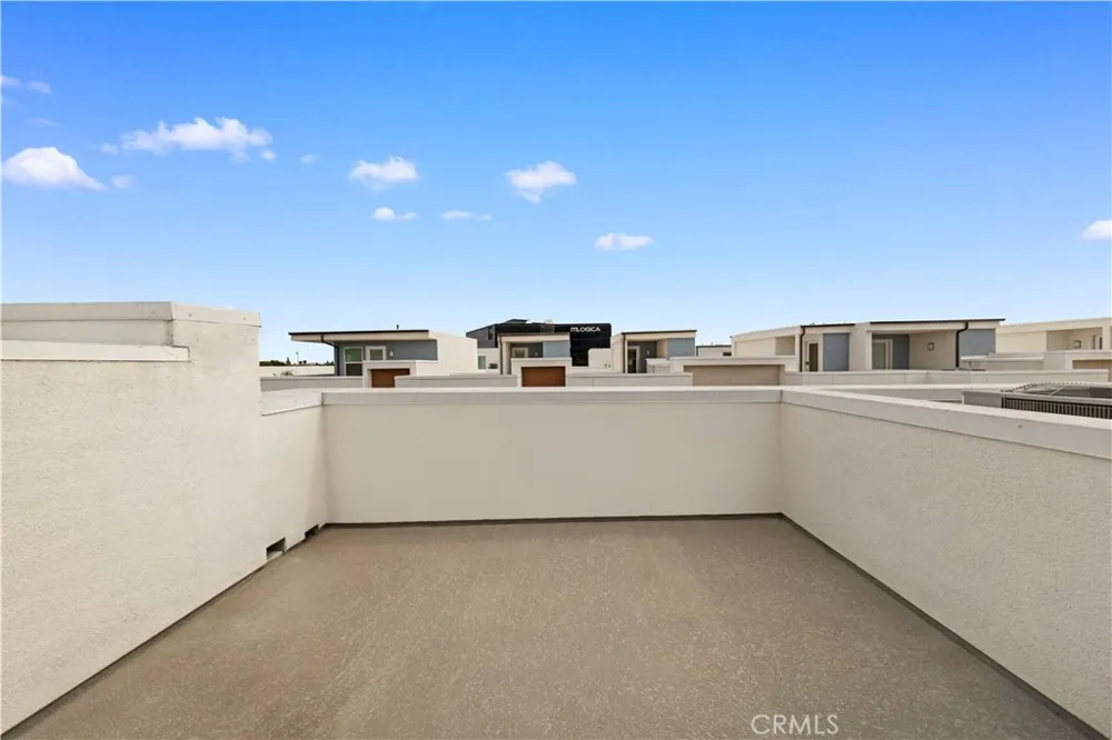 1816 E 1st #440 Santa Ana, CA 92705