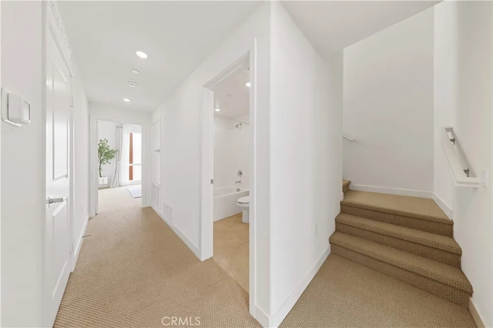 1816 E 1st #440 Santa Ana, CA 92705