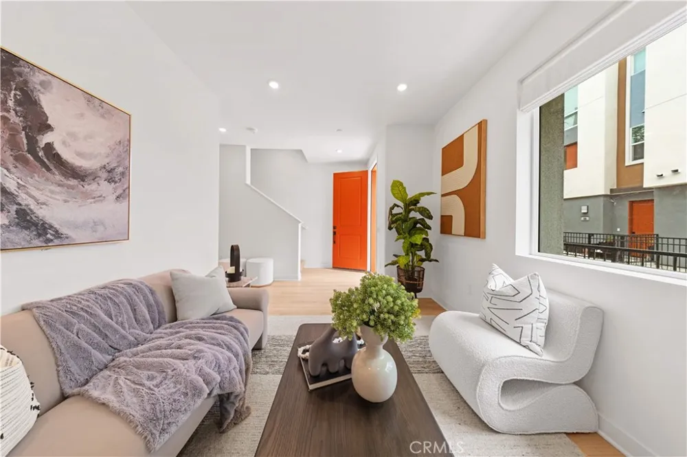 1816 E 1st #440 Santa Ana, CA 92705