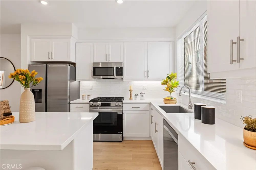 1816 E 1st #440 Santa Ana, CA 92705