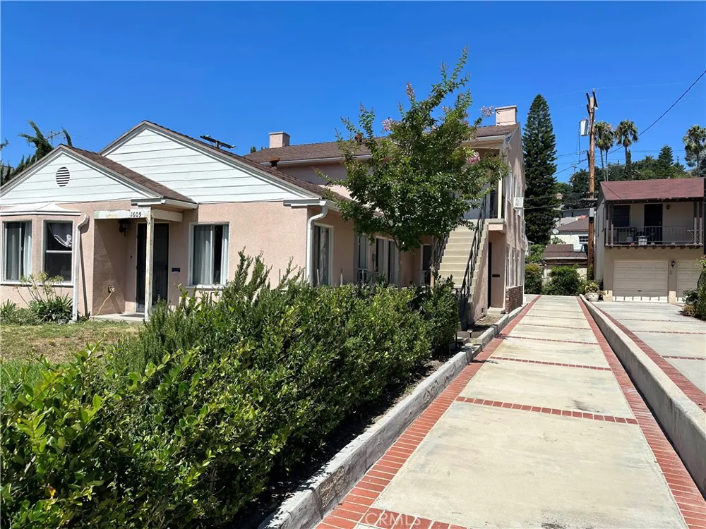 1609 E Chevy Chase Drive #1611 Glendale, CA 91206