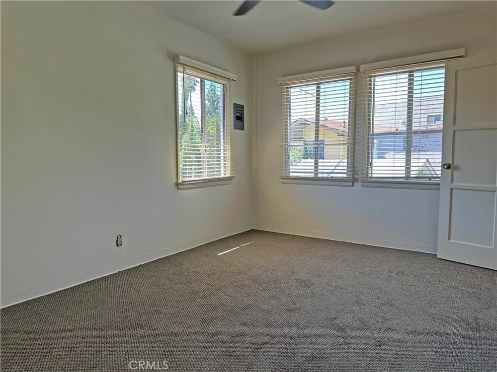 1609 E Chevy Chase Drive #1611 Glendale, CA 91206