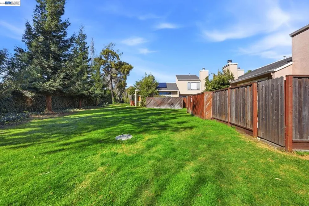 27773 Pistachio Ct Hayward, CA 94544