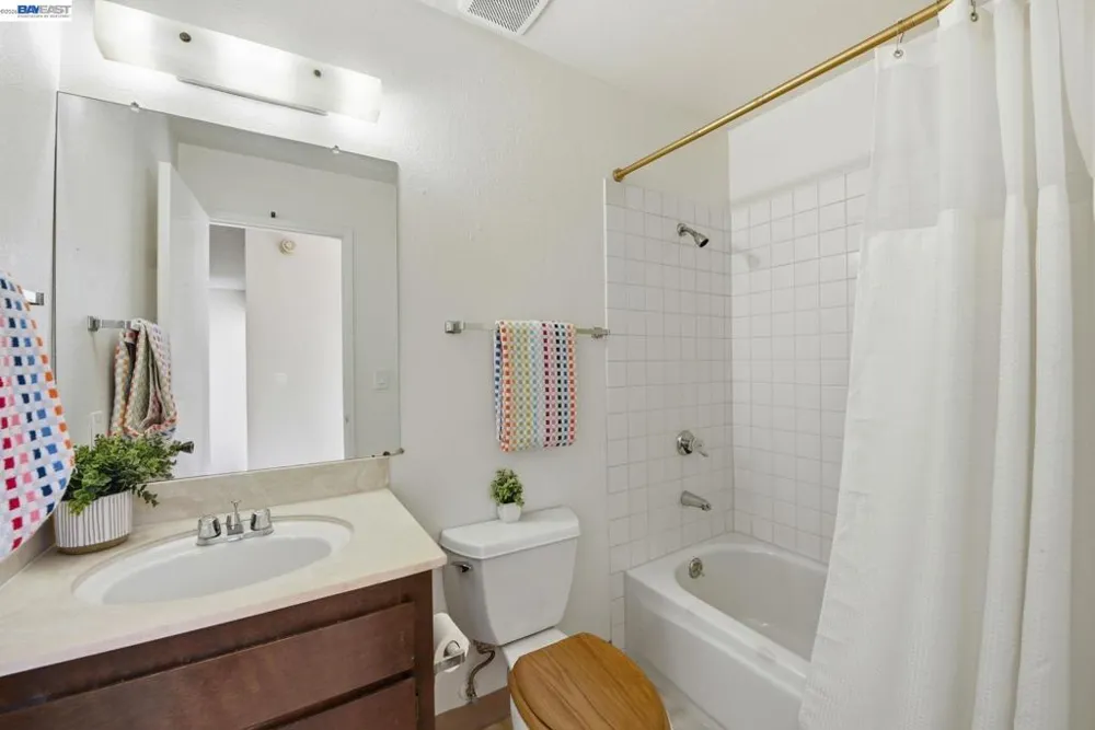 27773 Pistachio Ct Hayward, CA 94544