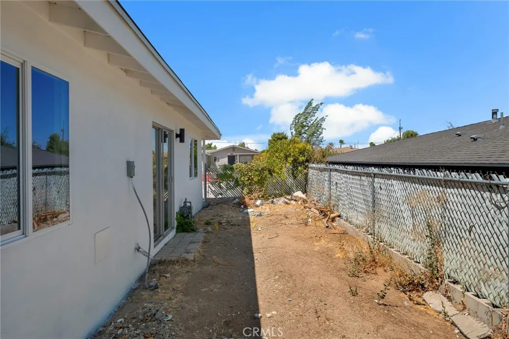 15153 Prado Court Victorville, CA 92395