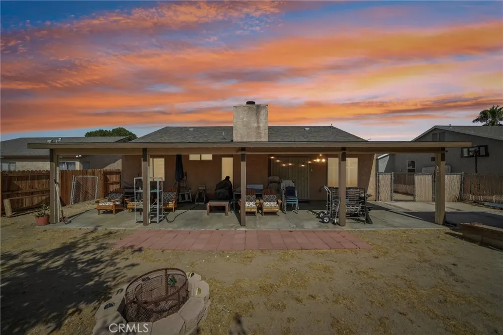17956 Kendall Circle Adelanto, CA 92301