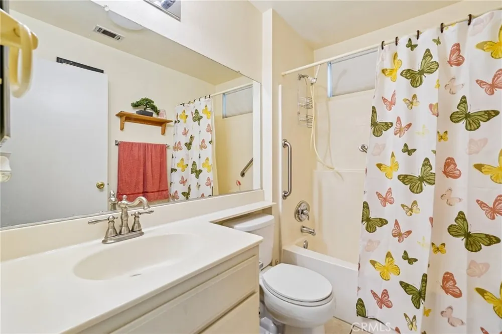 17956 Kendall Circle Adelanto, CA 92301