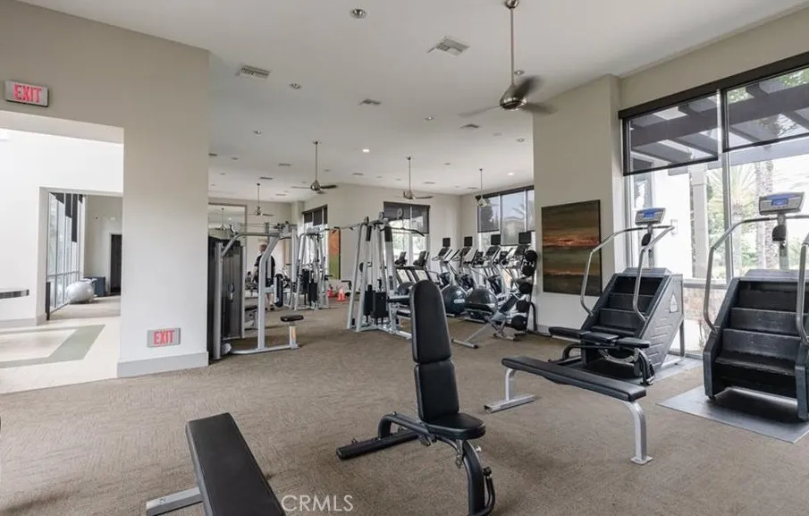13024 Union Hawthorne, CA 90250