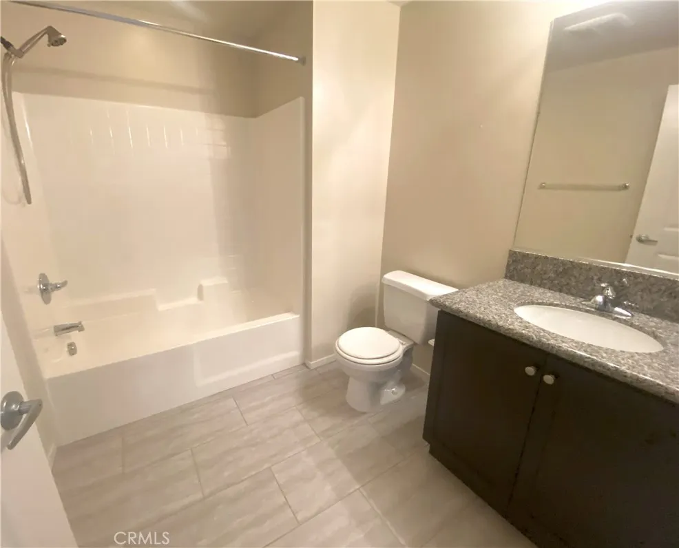 13024 Union Hawthorne, CA 90250
