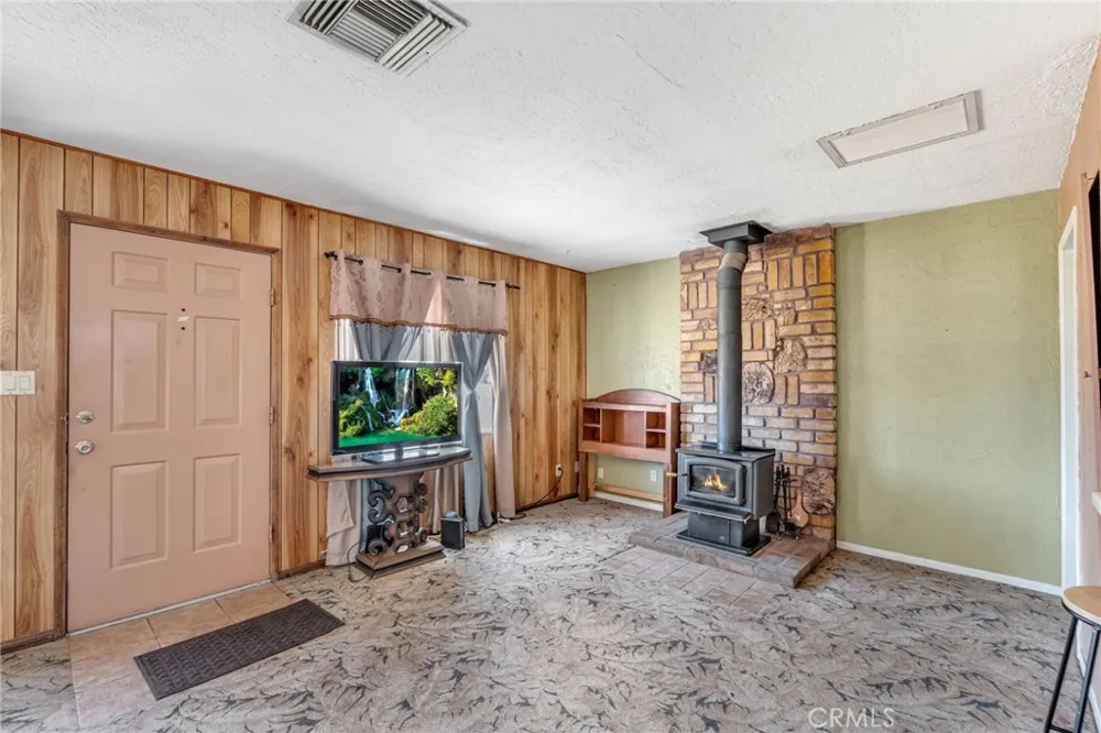 25562 Bejoal Barstow, CA 92311