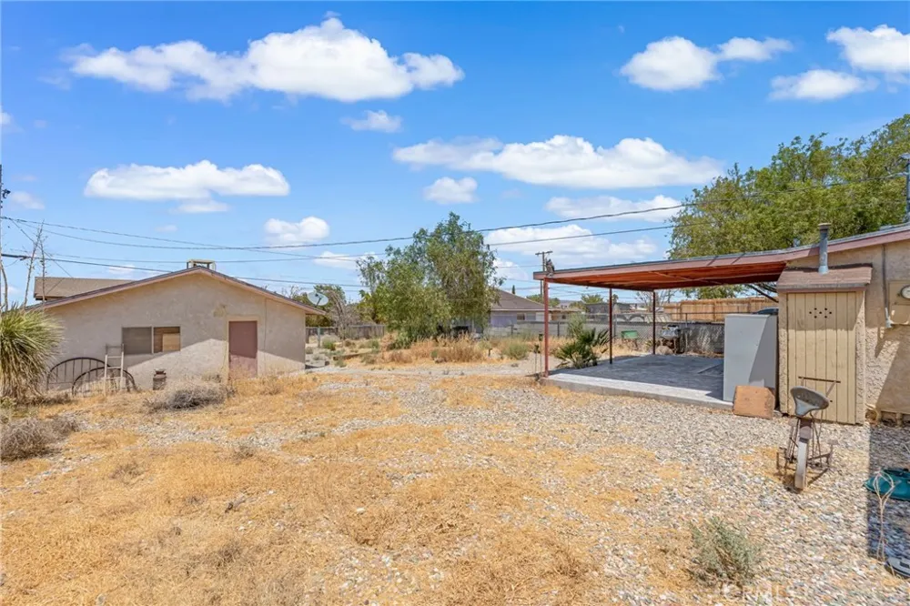 25562 Bejoal Barstow, CA 92311