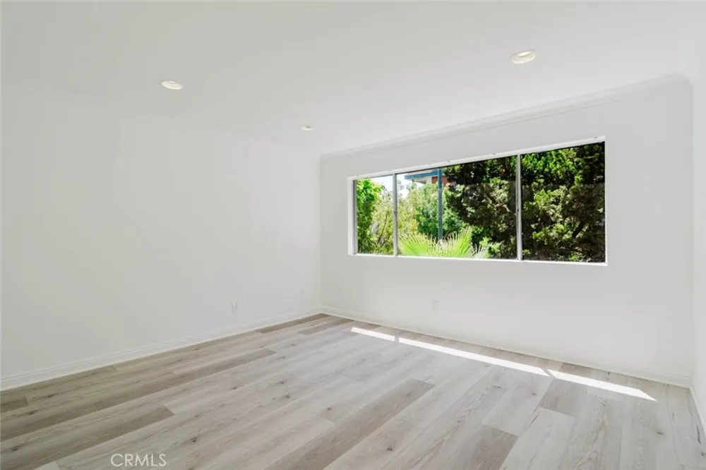 333 Burchett Street #111 Glendale, CA 91203