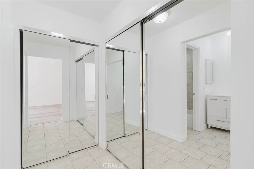 333 Burchett Street #111 Glendale, CA 91203