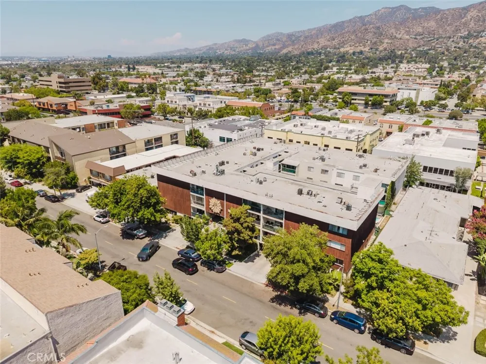 333 Burchett Street #111 Glendale, CA 91203