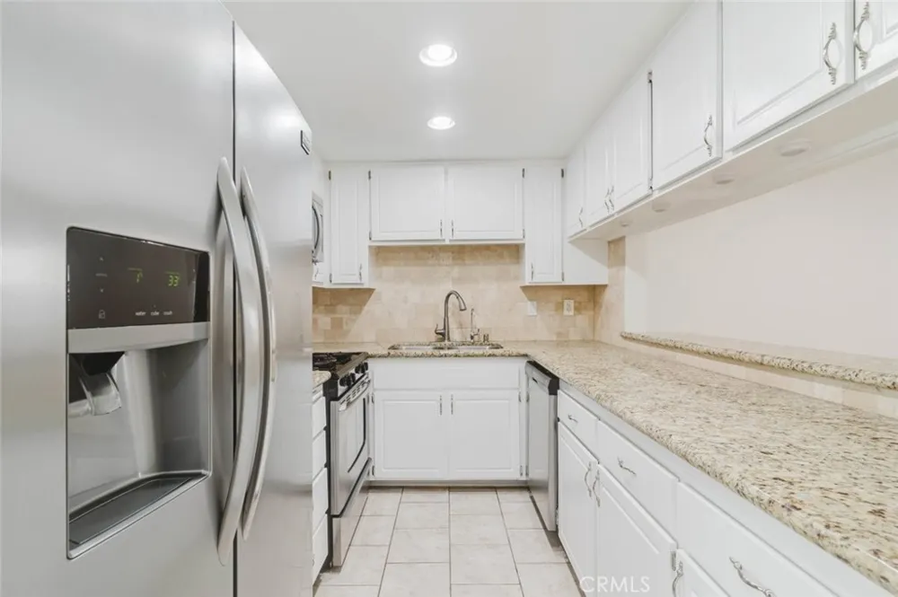 333 Burchett Street #111 Glendale, CA 91203