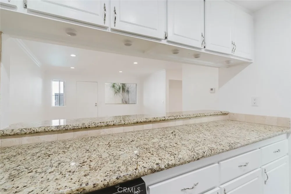 333 Burchett Street #111 Glendale, CA 91203