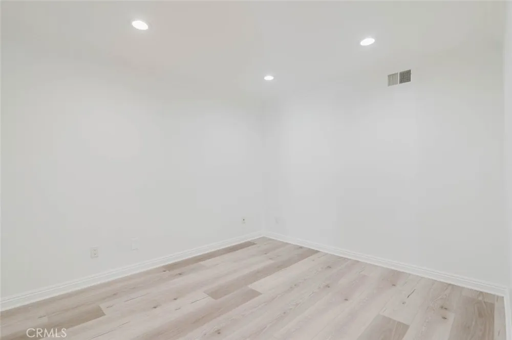 333 Burchett Street #111 Glendale, CA 91203