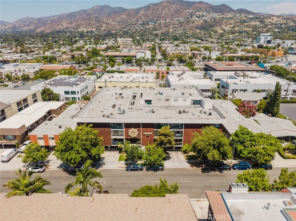 333 Burchett Street #111 Glendale, CA 91203