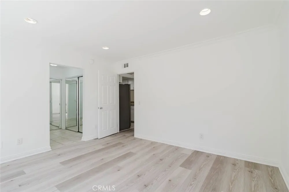 333 Burchett Street #111 Glendale, CA 91203