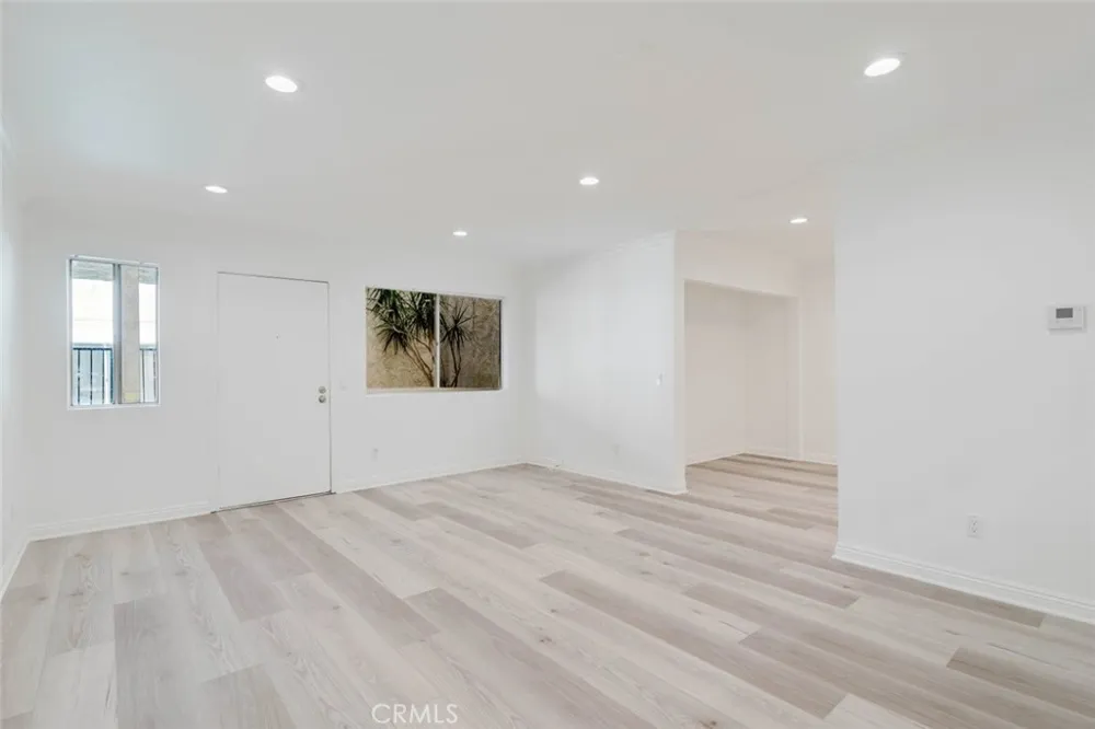 333 Burchett Street #111 Glendale, CA 91203