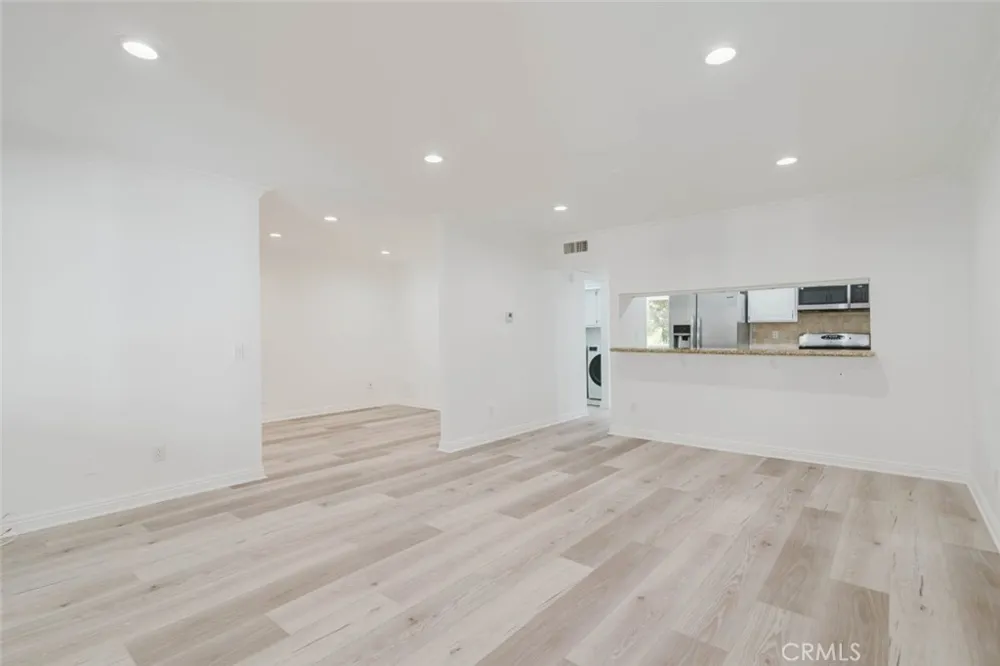 333 Burchett Street #111 Glendale, CA 91203