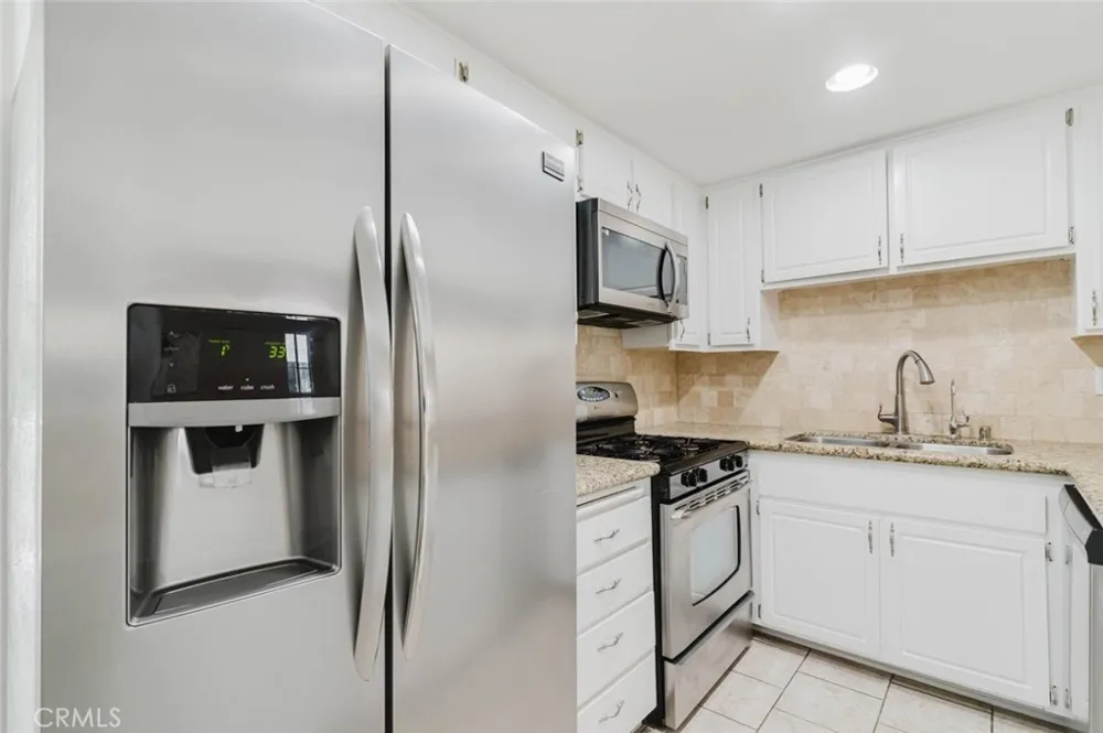 333 Burchett Street #111 Glendale, CA 91203